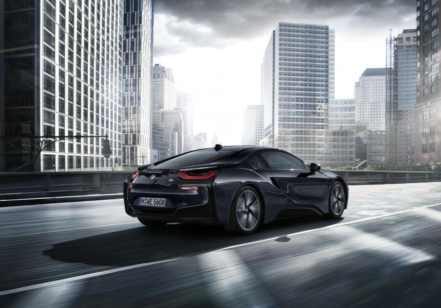  BMW i8 Protonic Dark Silver Edition (I12) 2016 года  (фото 6 из 8)